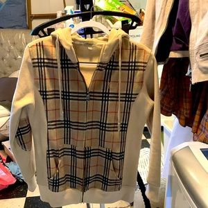 Gorgeous comfy Burberry hoodie w front panels and elbow patches, cotton.